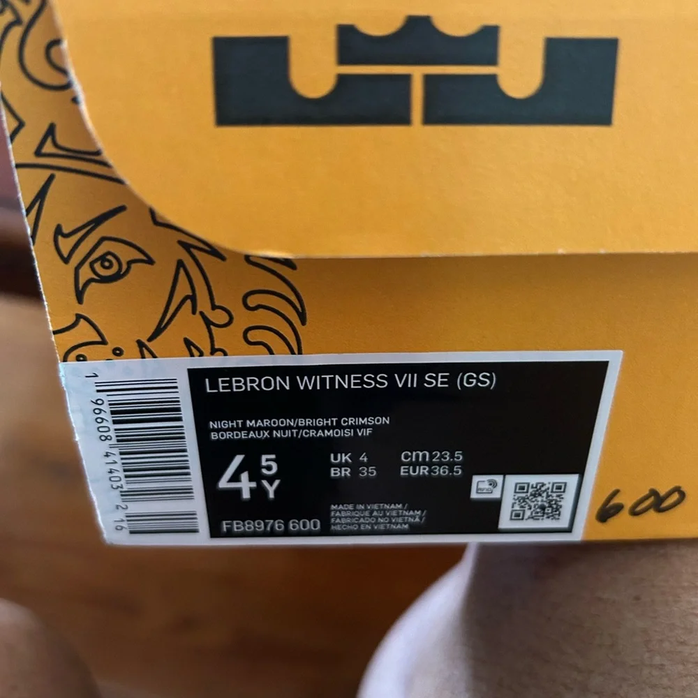 Kids' Lebron Witness VII Basketball Shoe Big Kid
Size
4.5M. Brand new - Picture 3 of 3